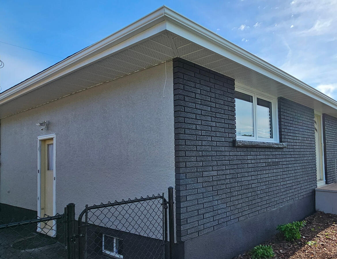 Exterior Soffit/Facia, Brick & Stucco